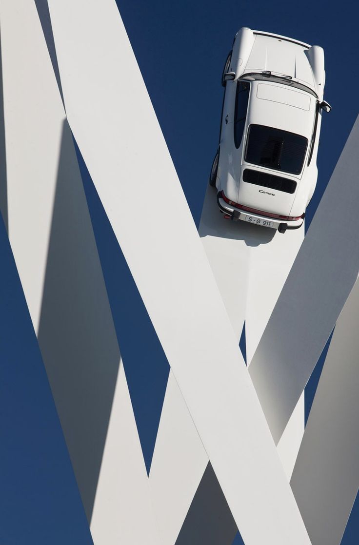 The Maker Movement vs. Mass Production: Decentralizing Manufacturing